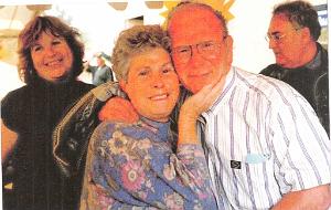 FAMILLE 19XX 004 CLAUDE MULIARDO ET JACQUELINE MULIADO EPOUSE GOYON